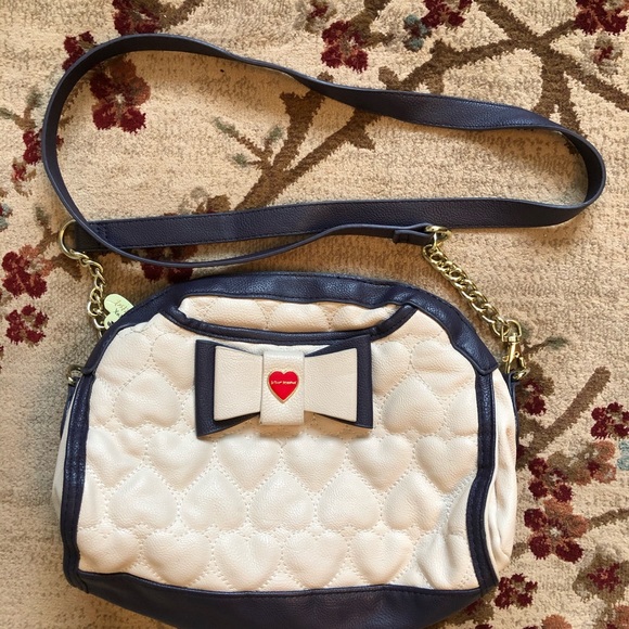 Auth Betsey Johnson White Blue Red Bow Purse Chain - Picture 13 of 13